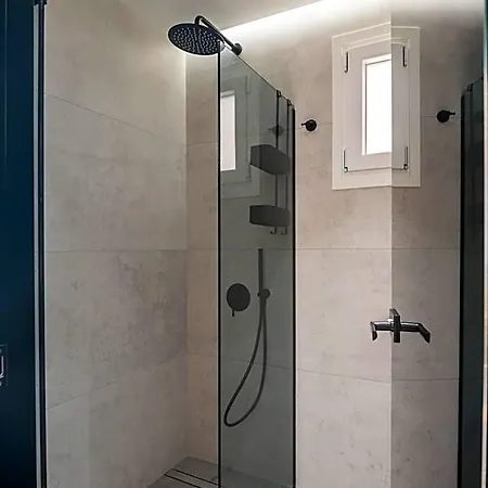 Orama Milos 4*